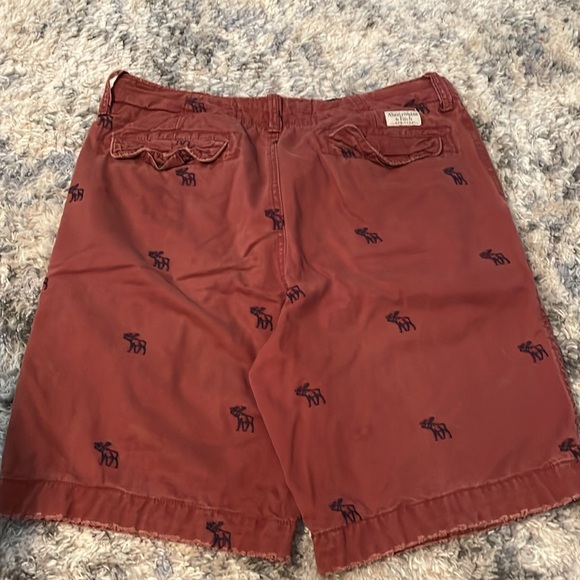 Abercrombie & Fitch Embroidered Moose Shorts Distressed vtg Red 34 Waist - Picture 3 of 3